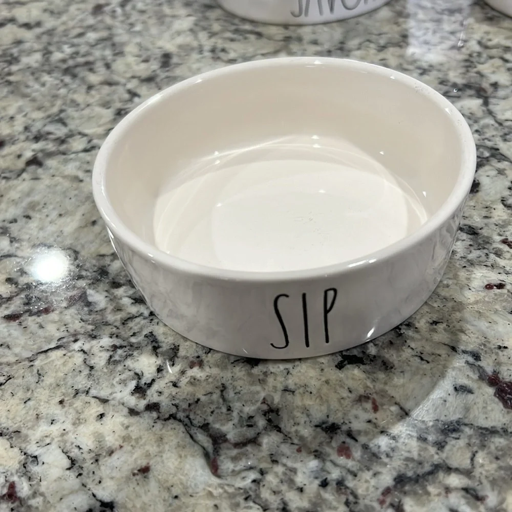 Rae Dunn bowls